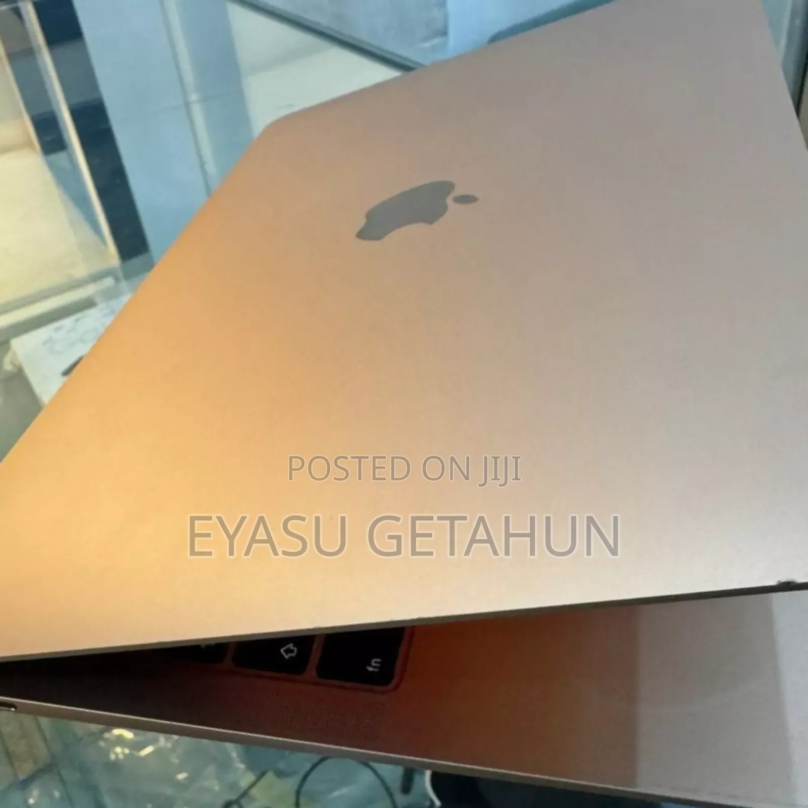 New Laptop Apple MacBook Pro 2019 8GB Intel Core I5 SSD 256GB