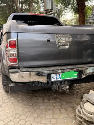 Toyota Hilux 2.5 D-4D 4X4 SRX 2012 Gray