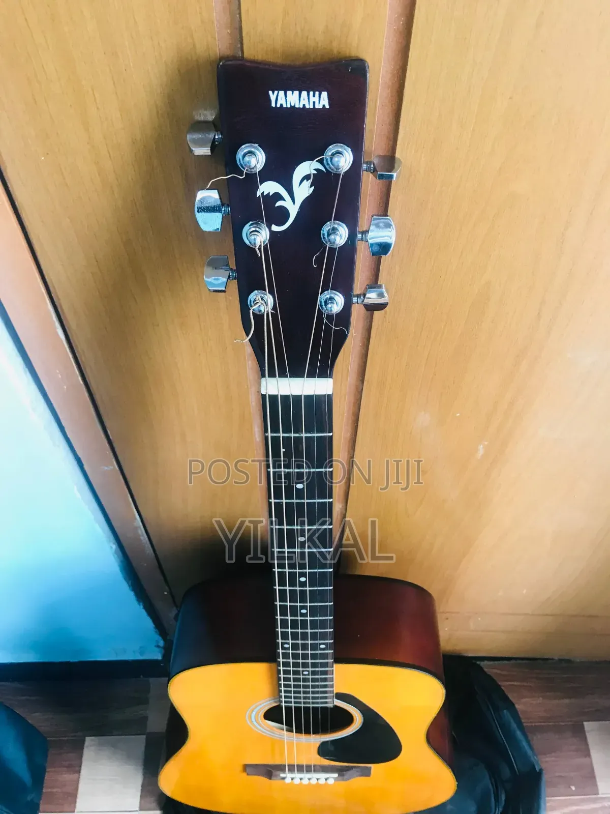 Yamaha F340 Guitar