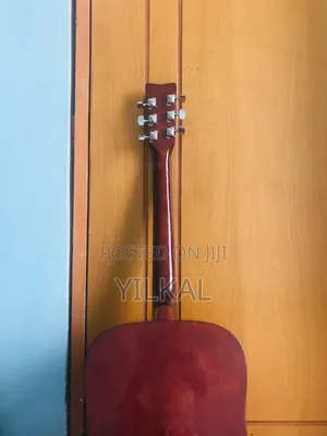 Yamaha F340 Guitar