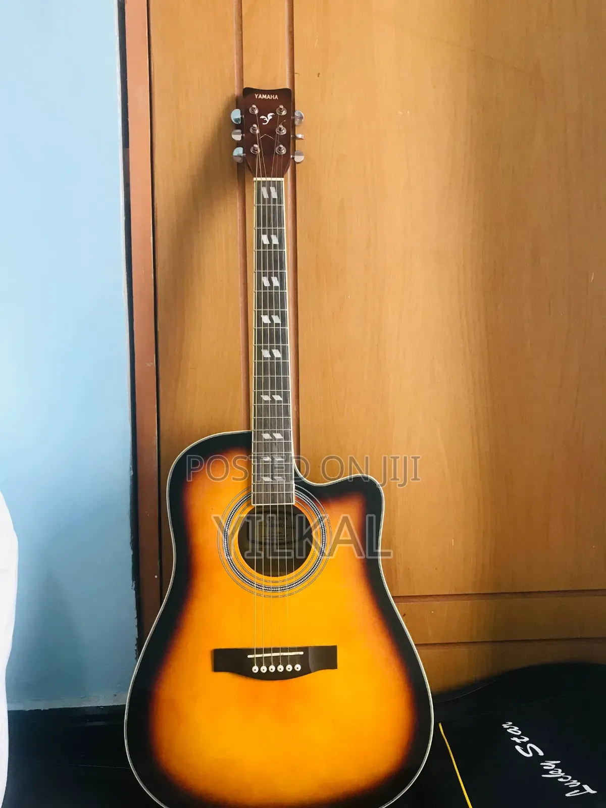 Yamaha F6000 Electric Acoustic Guitar