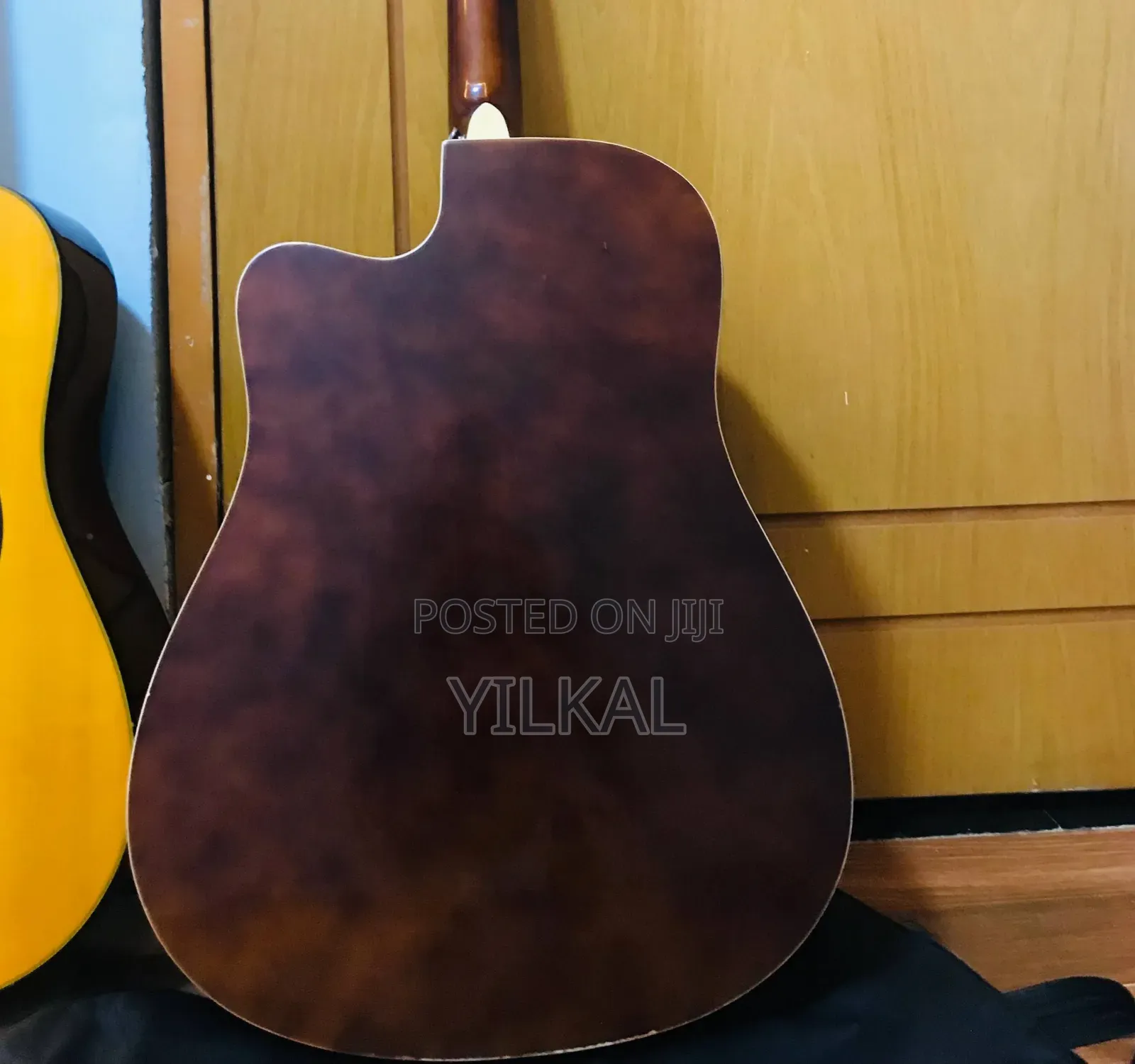 Yamaha F6000 Electric Acoustic Guitar