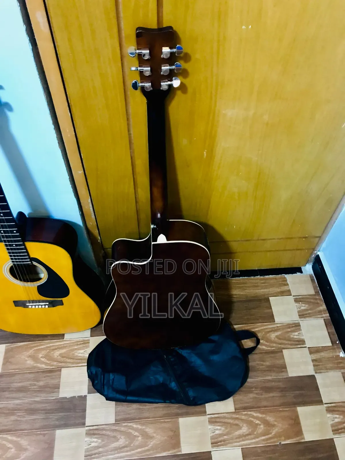Yamaha F6000 Electric Acoustic Guitar
