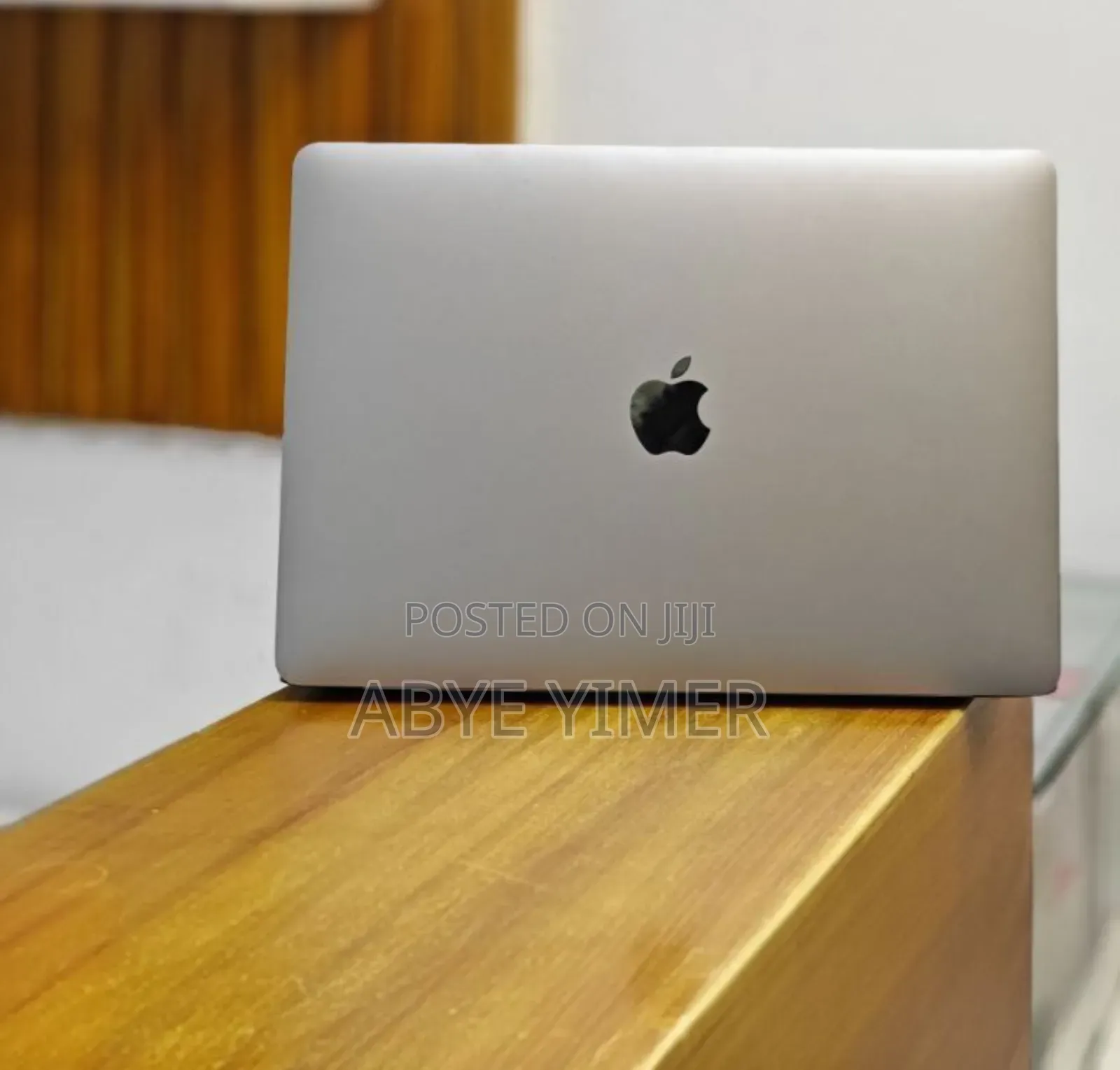 New Laptop Apple MacBook Air 2020 M1 8GB Apple M1 SSD 256GB