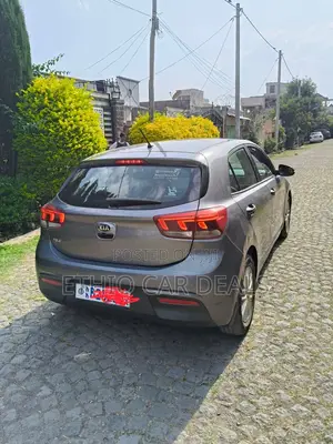 Kia Rio EX Hatchback 2018 Gray