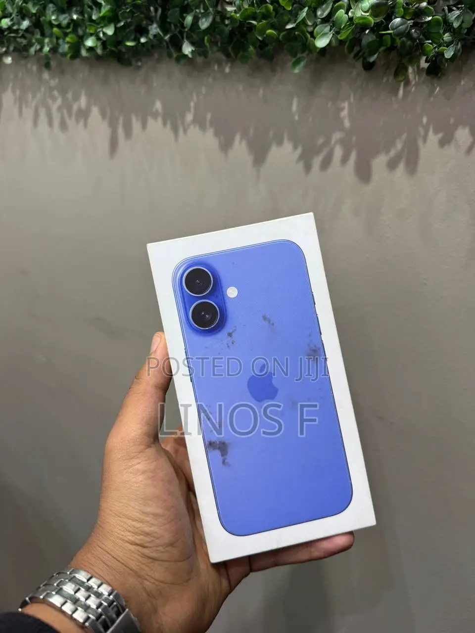 New Apple iPhone 16 256 GB Blue