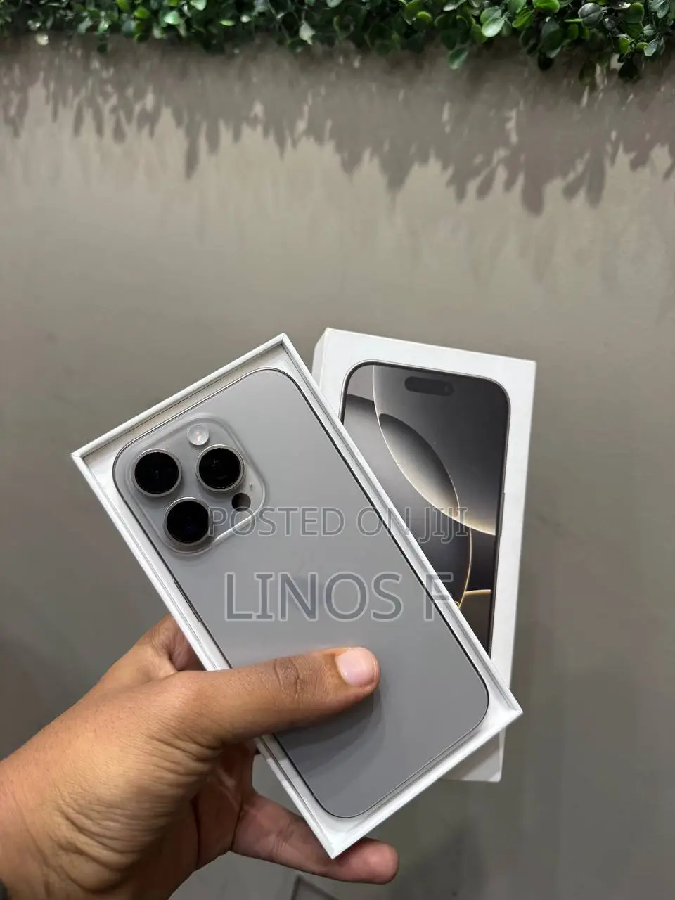 New Apple iPhone 16 Pro 128 GB Silver