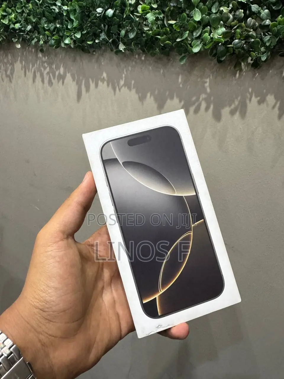 New Apple iPhone 16 Pro 128 GB Silver