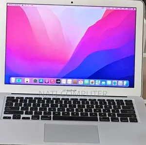 New Laptop Apple MacBook Pro 2017 8GB Intel Core I7 SSD 512GB
