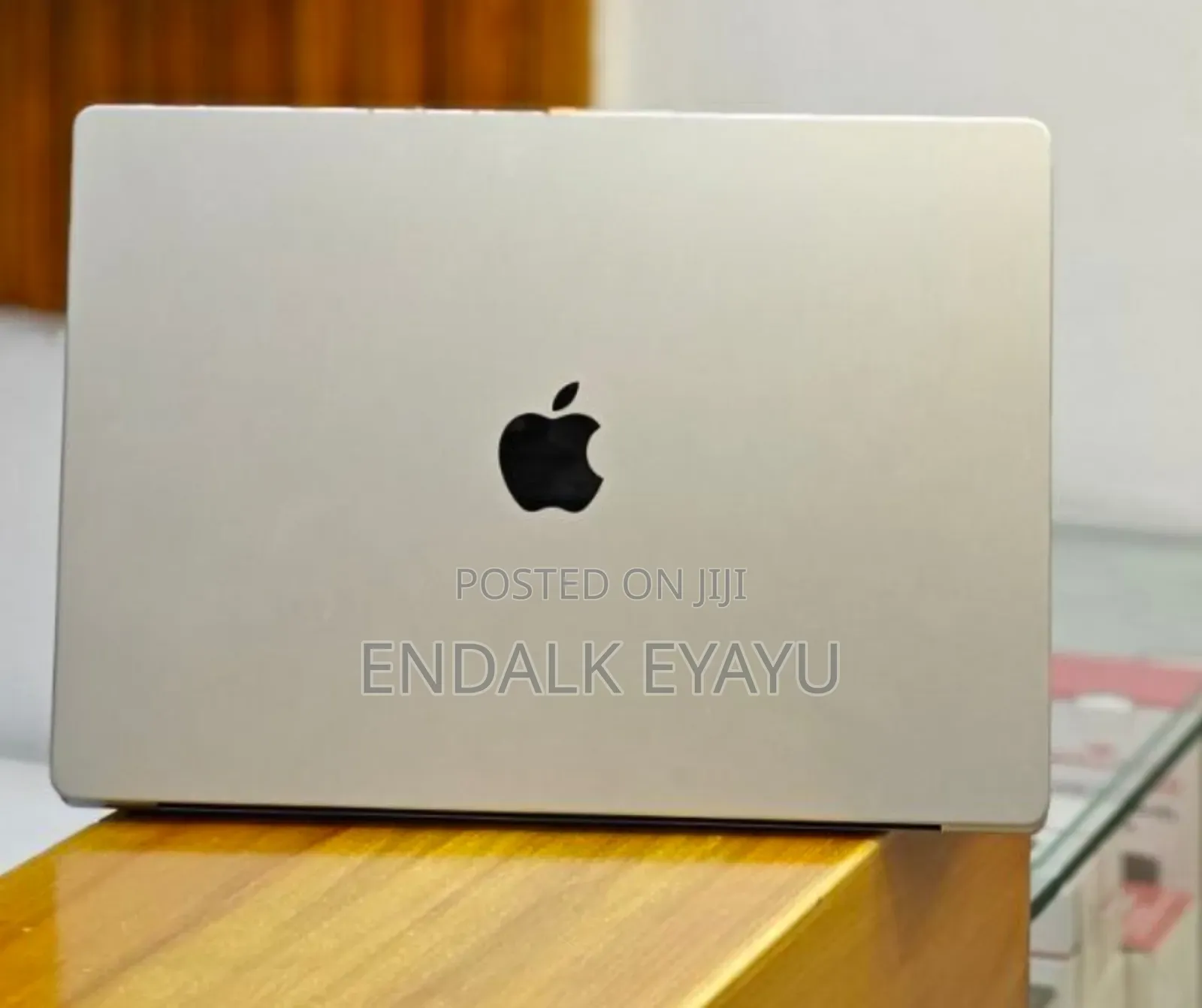 New Laptop Apple MacBook Pro M1 16GB Apple M1 Pro SSD 512GB