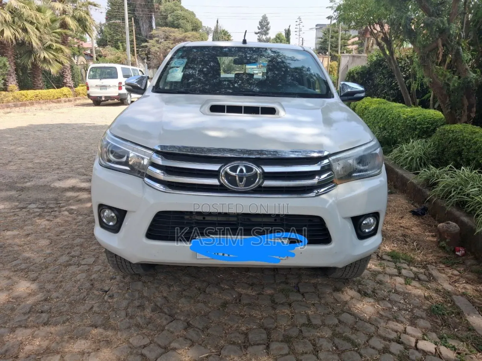 Toyota Hilux Revo Double Cab Deisel 2.4 AWD 2017 White