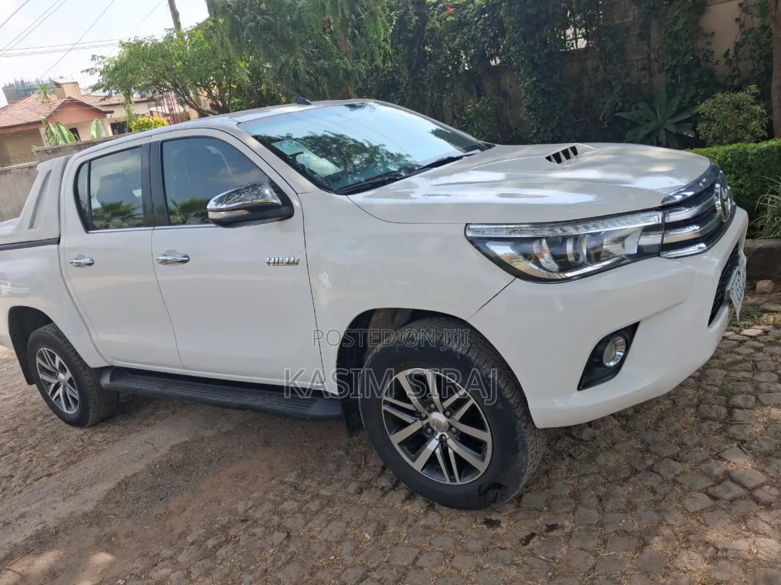 Toyota Hilux Revo Double Cab Deisel 2.4 AWD 2017 White