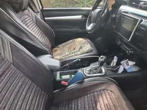 Toyota Hilux Revo Double Cab Deisel 2.4 AWD 2017 White