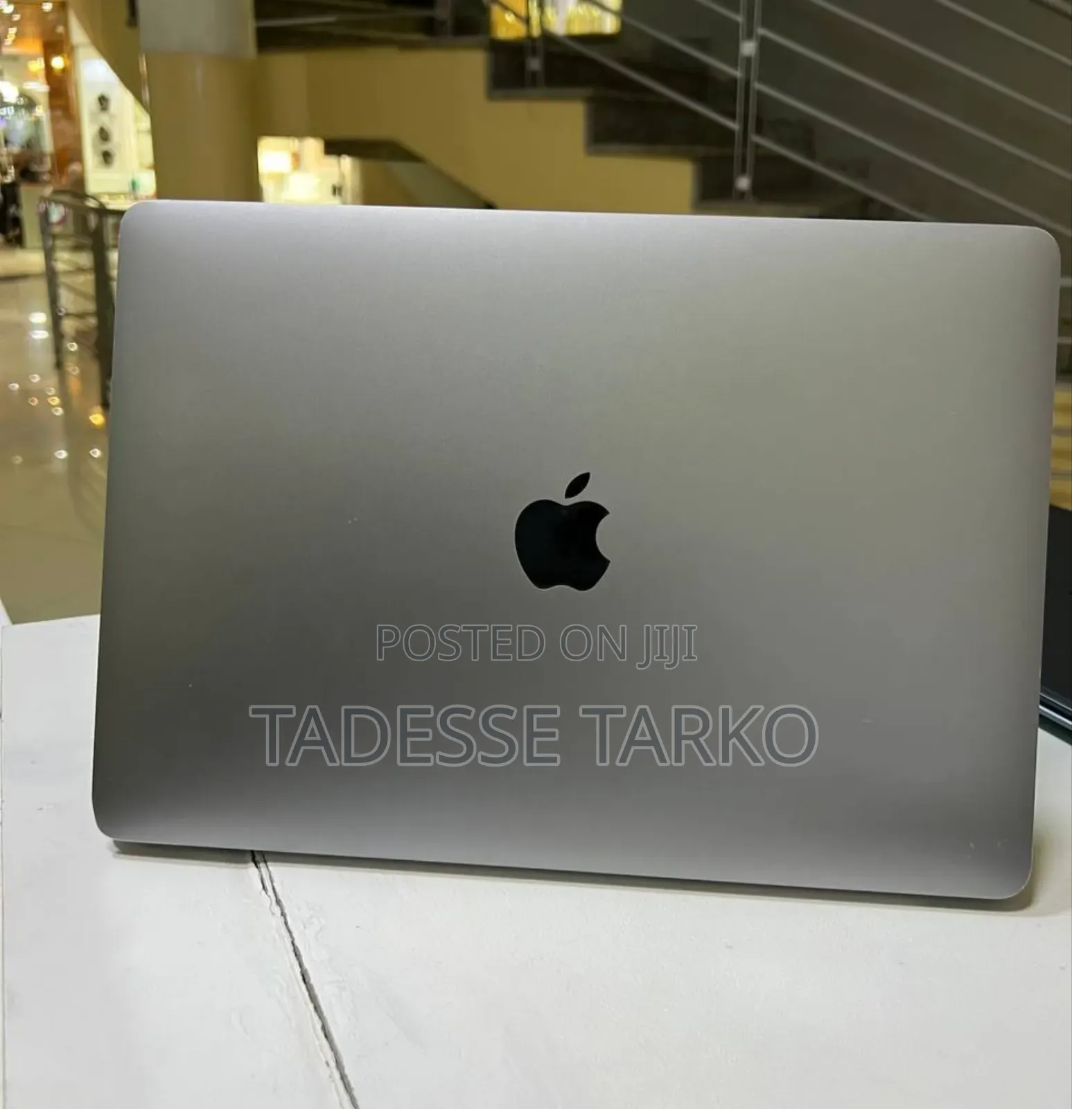 New Laptop Apple MacBook 2019 8GB Intel Core I5 SSD 128GB