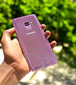 Photo - New Samsung Galaxy S9 64 GB Purple