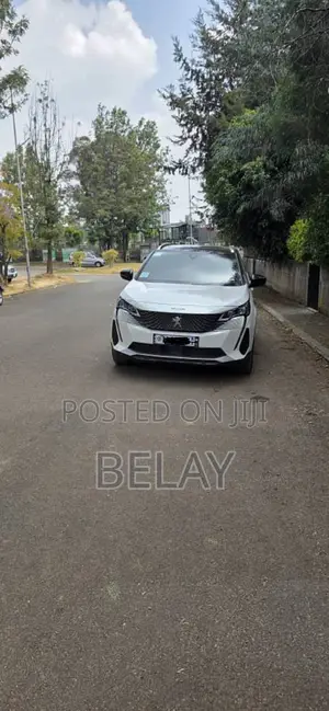 Peugeot 5008 2021 White