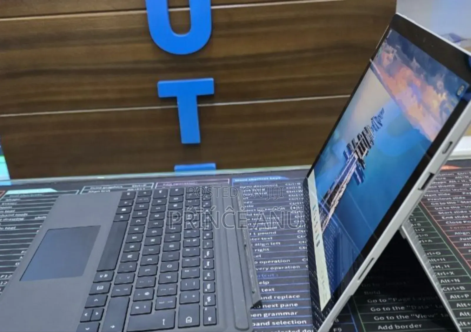 New Laptop Microsoft Surface Pro 7 8GB Intel Core I5 SSD 256GB