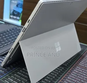 New Laptop Microsoft Surface Pro 7 8GB Intel Core I5 SSD 256GB