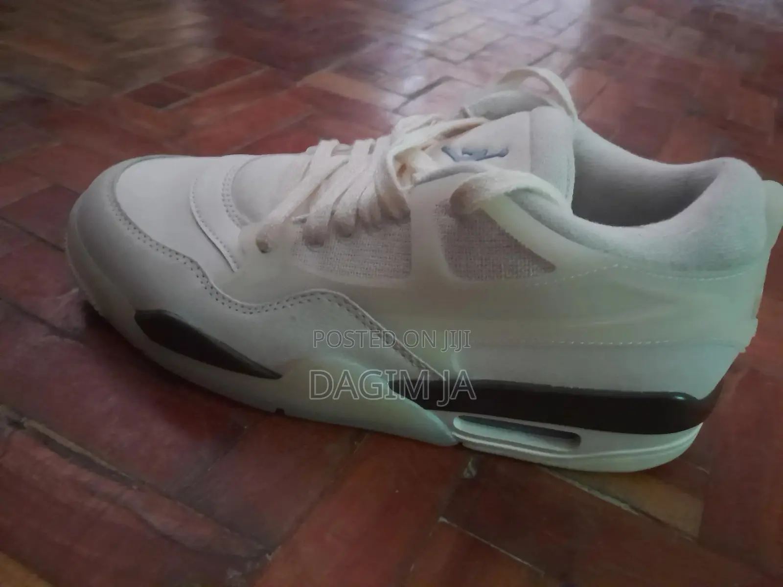 Jordan Spizike Low
