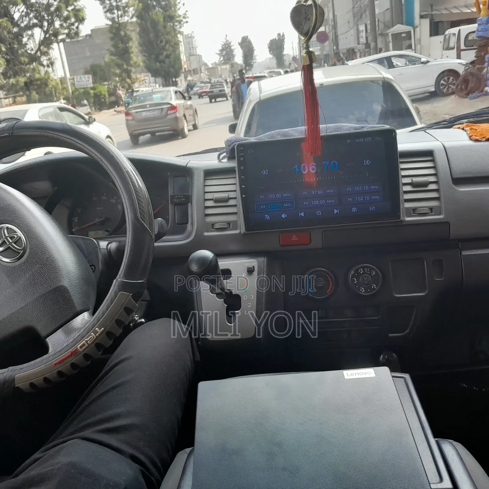 Toyota HiAce 2016 Silver