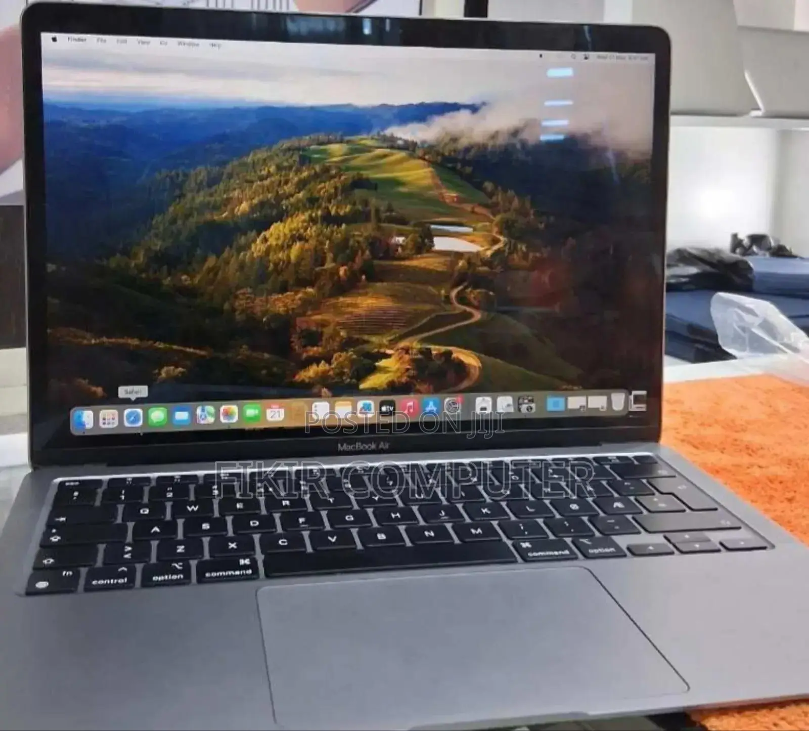 New Laptop Apple MacBook Air 2020 M1 8GB Apple M1 SSD 256GB