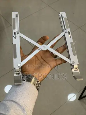 Portable and Foldable Pc and Laptop Stand