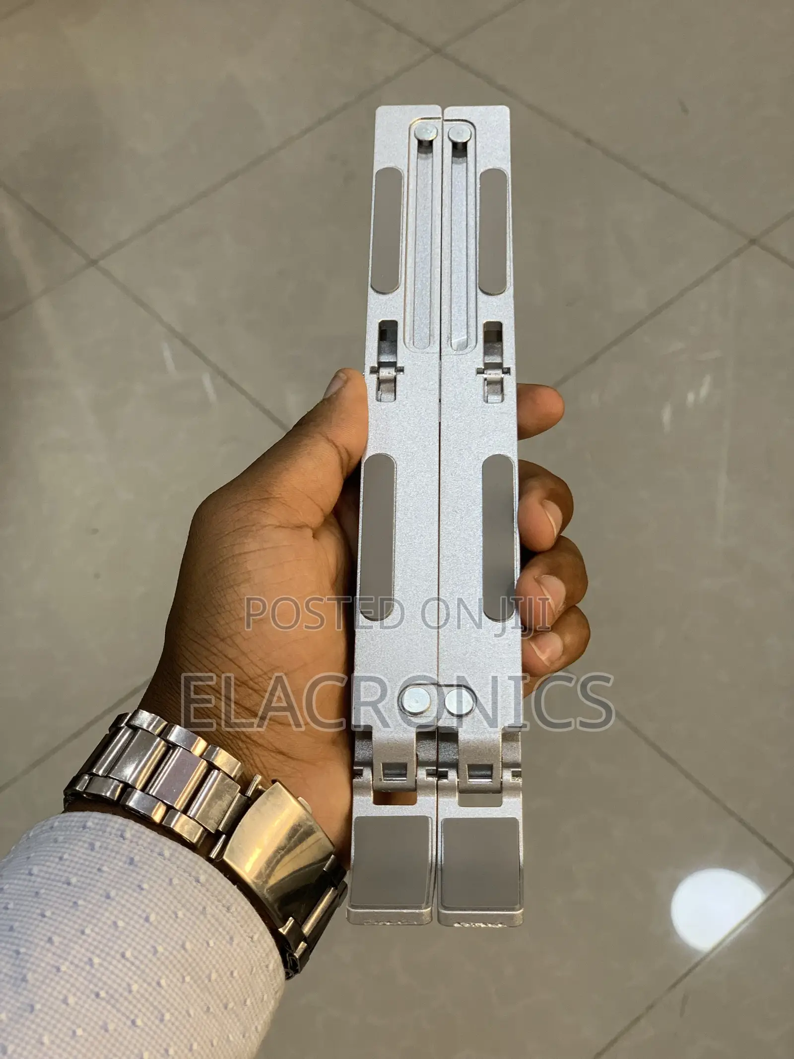 Portable and Foldable Pc and Laptop Stand