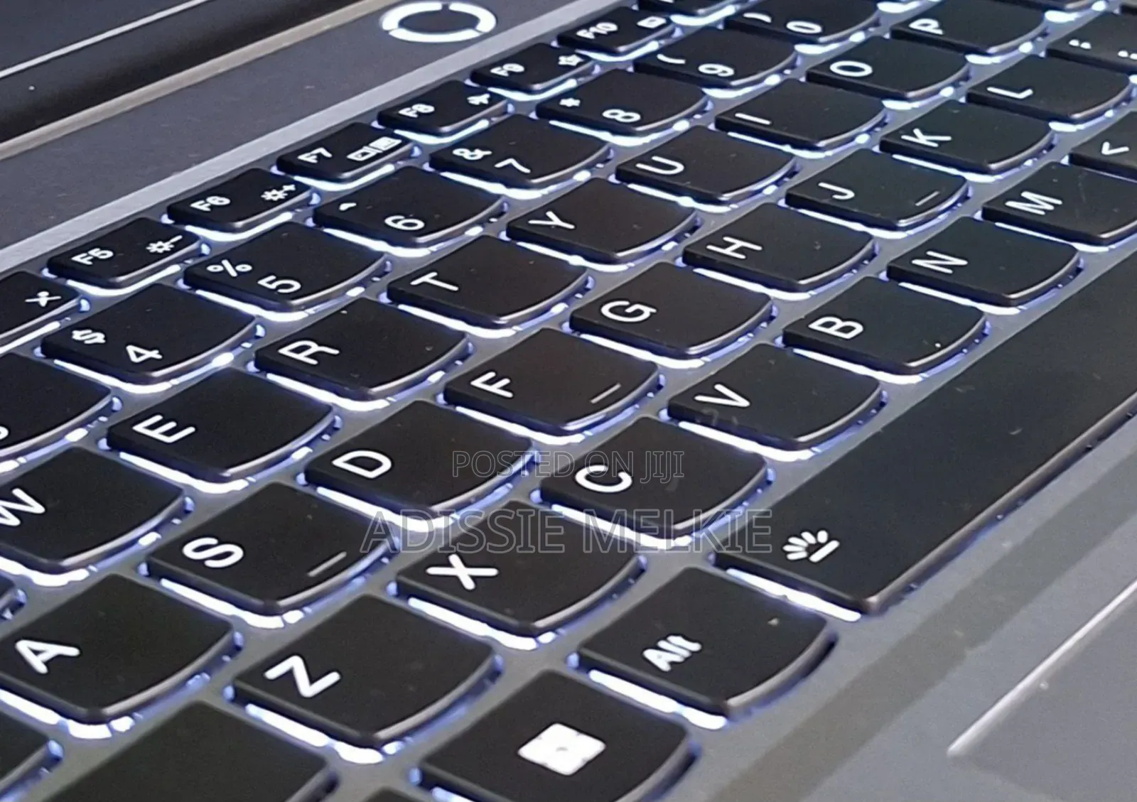 New Laptop Lenovo LOQ 15ARP9 16GB AMD Ryzen 7 SSD 1T