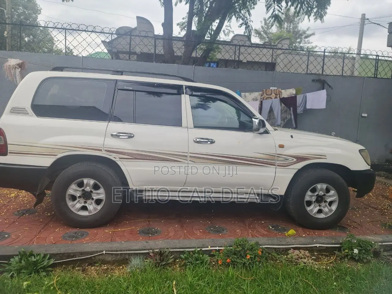 Toyota Land Cruiser 2006 White