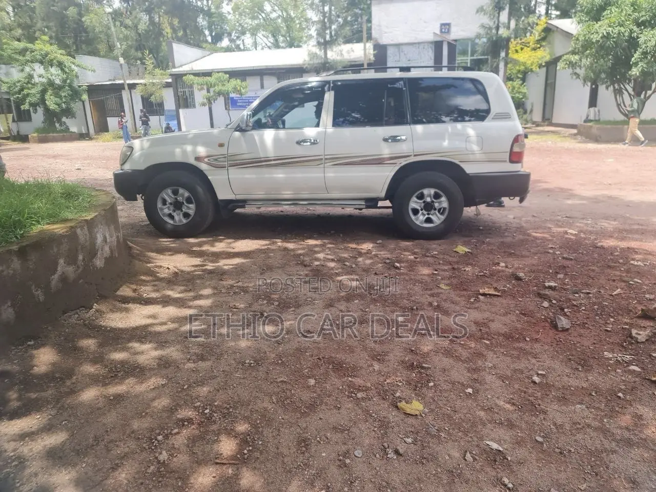 Toyota Land Cruiser 2006 White