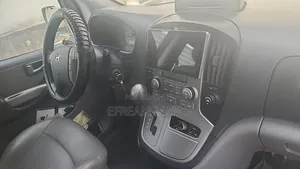 Hyundai Starex 2015 Silver