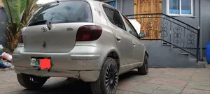 Toyota Vitz 1.0 FWD 3dr 2002 Gold