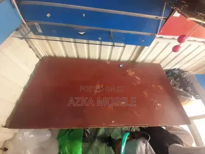 Table (ጠረጴዛ)