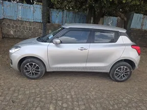 Suzuki Swift 2023 Silver