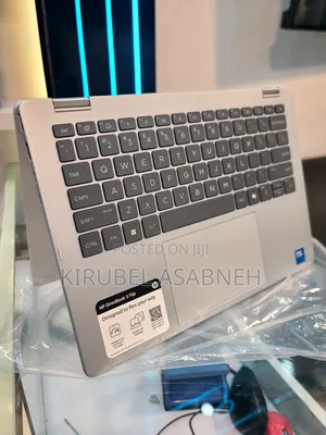 New Laptop HP OmniBook 5 Flip 14-Fp0023dx 16GB Intel Core 7 SSD 512GB