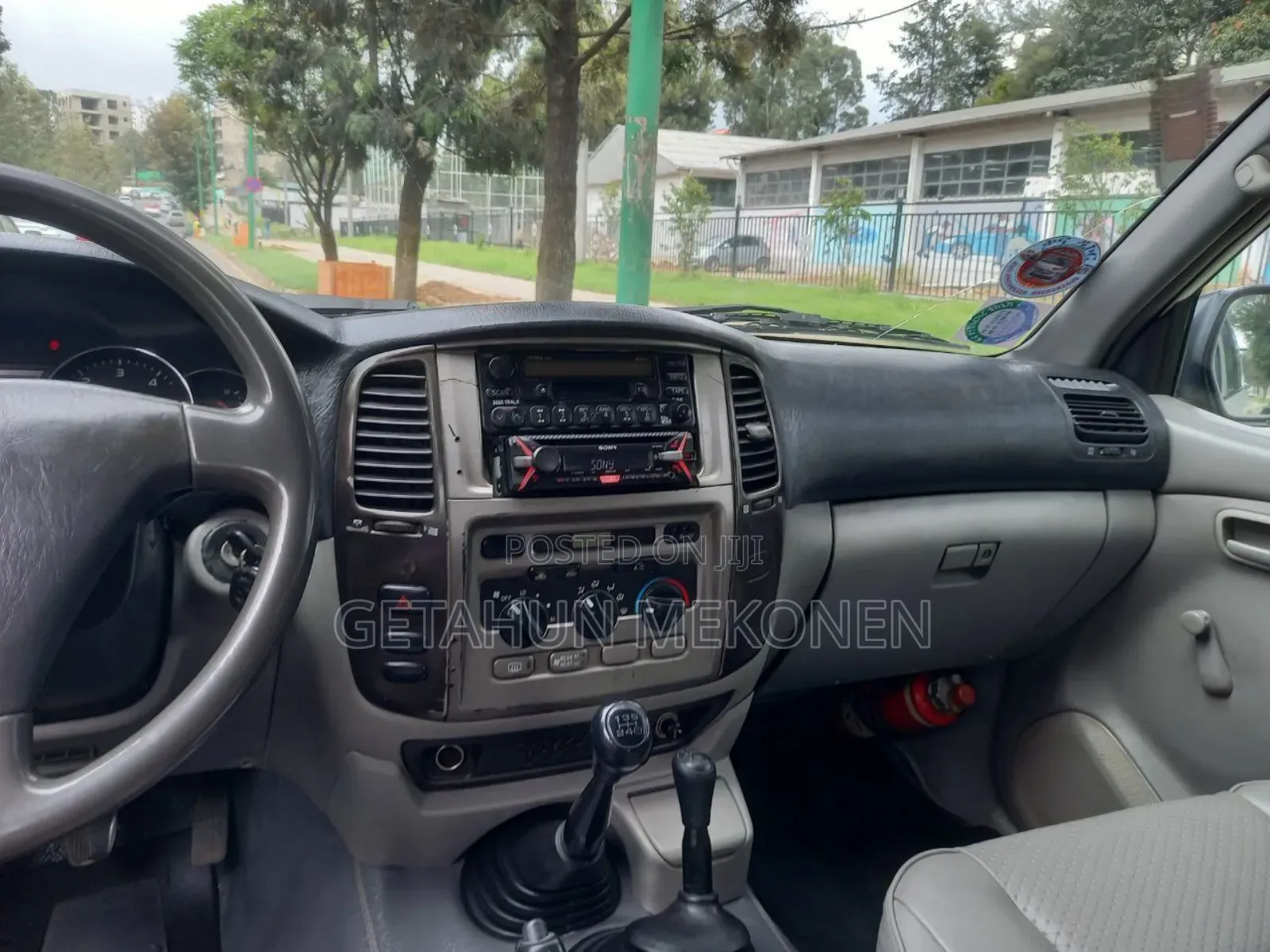 Toyota Land Cruiser 2004 White