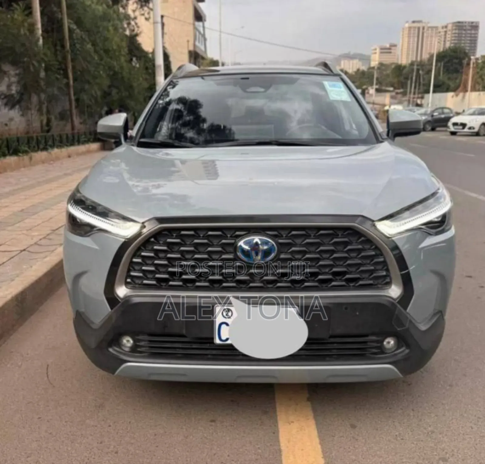 Toyota Corolla Cross Hybrid 2024 Gray