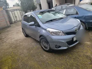 Toyota Yaris 2012 Blue