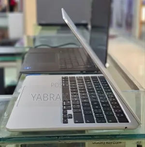 New Laptop Apple MacBook Air 2022 M2 8GB Intel Core I5 SSD 256GB