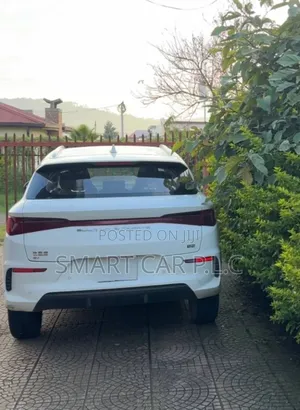 BYD E2 43 kWh 94 hp FWD 2024 White