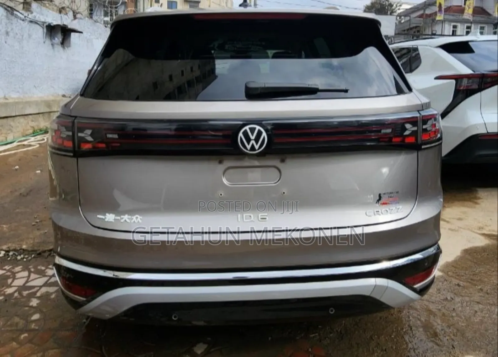 New Volkswagen ID.6 2025 Gold