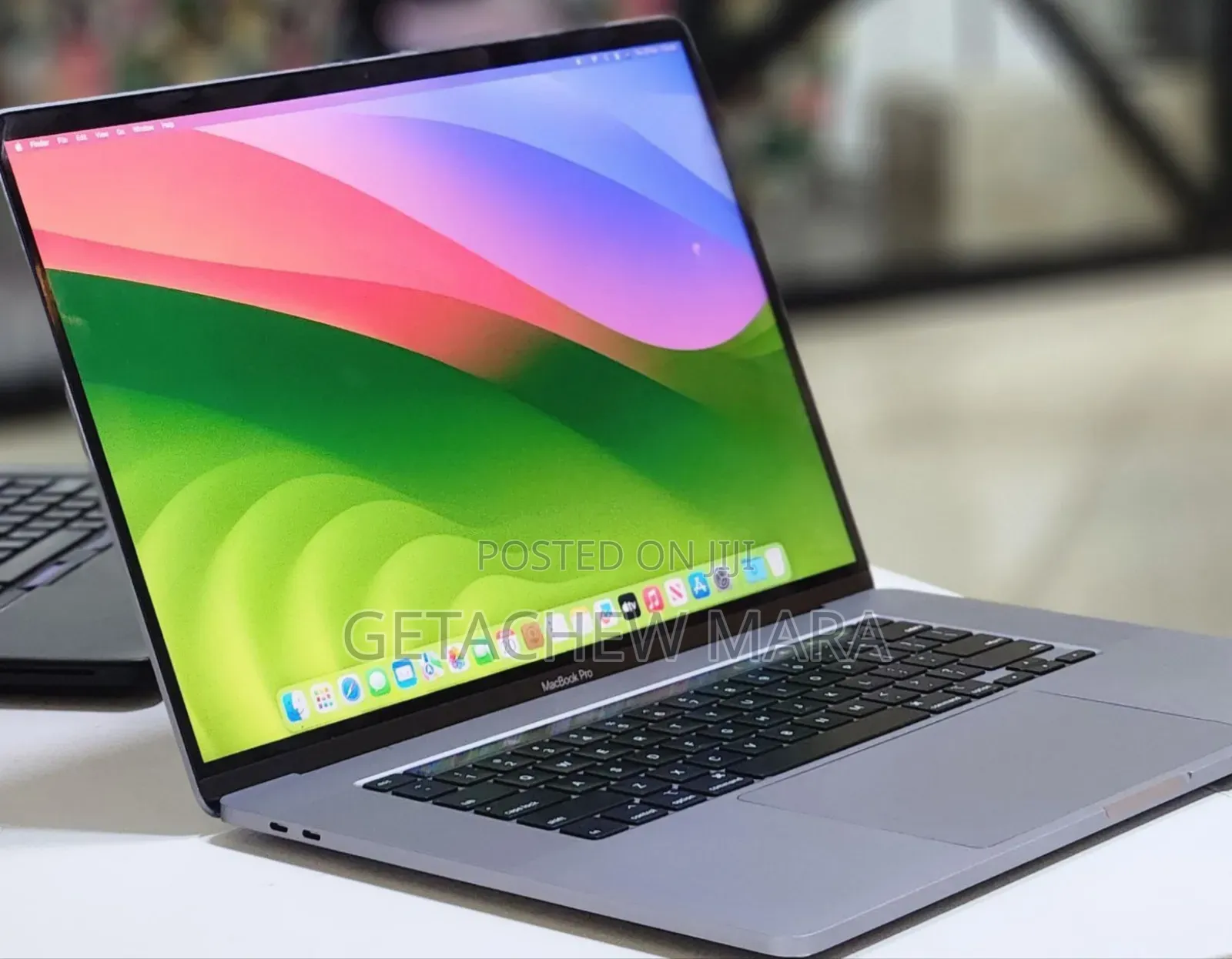 New Laptop Apple MacBook Pro 2019 32GB Intel Core I7 SSD 512GB