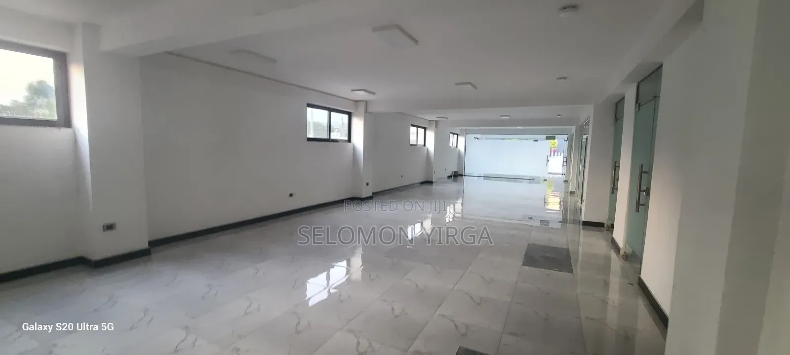 የሚከራይ መጋዘን