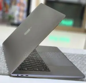 New Laptop Apple MacBook Pro 2019 32GB Intel Core I7 SSD 512GB