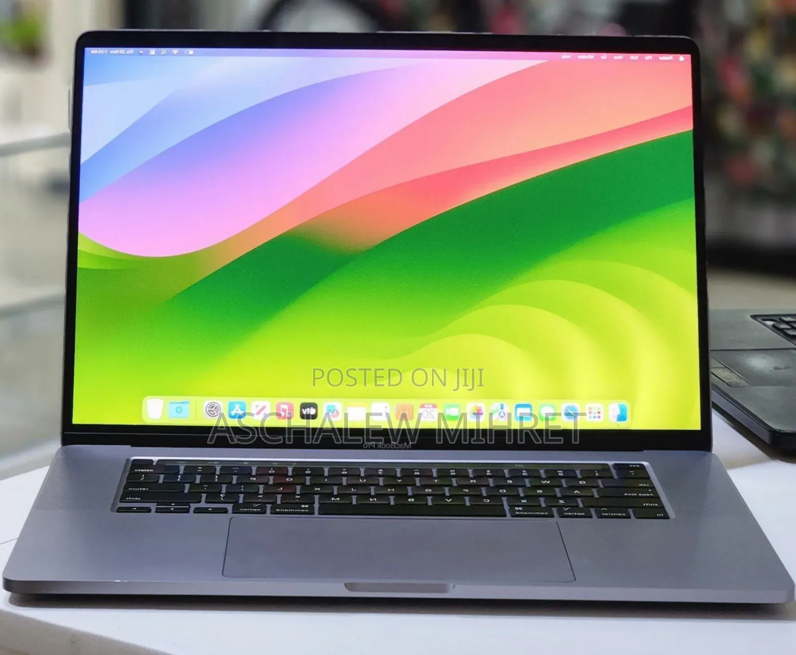 New Laptop Apple MacBook Pro 2019 32GB Intel Core I7 SSD 512GB