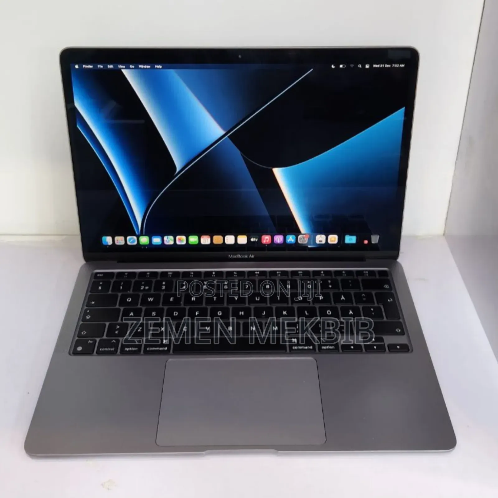 New Laptop Apple MacBook Pro M1 16GB SSD 256GB