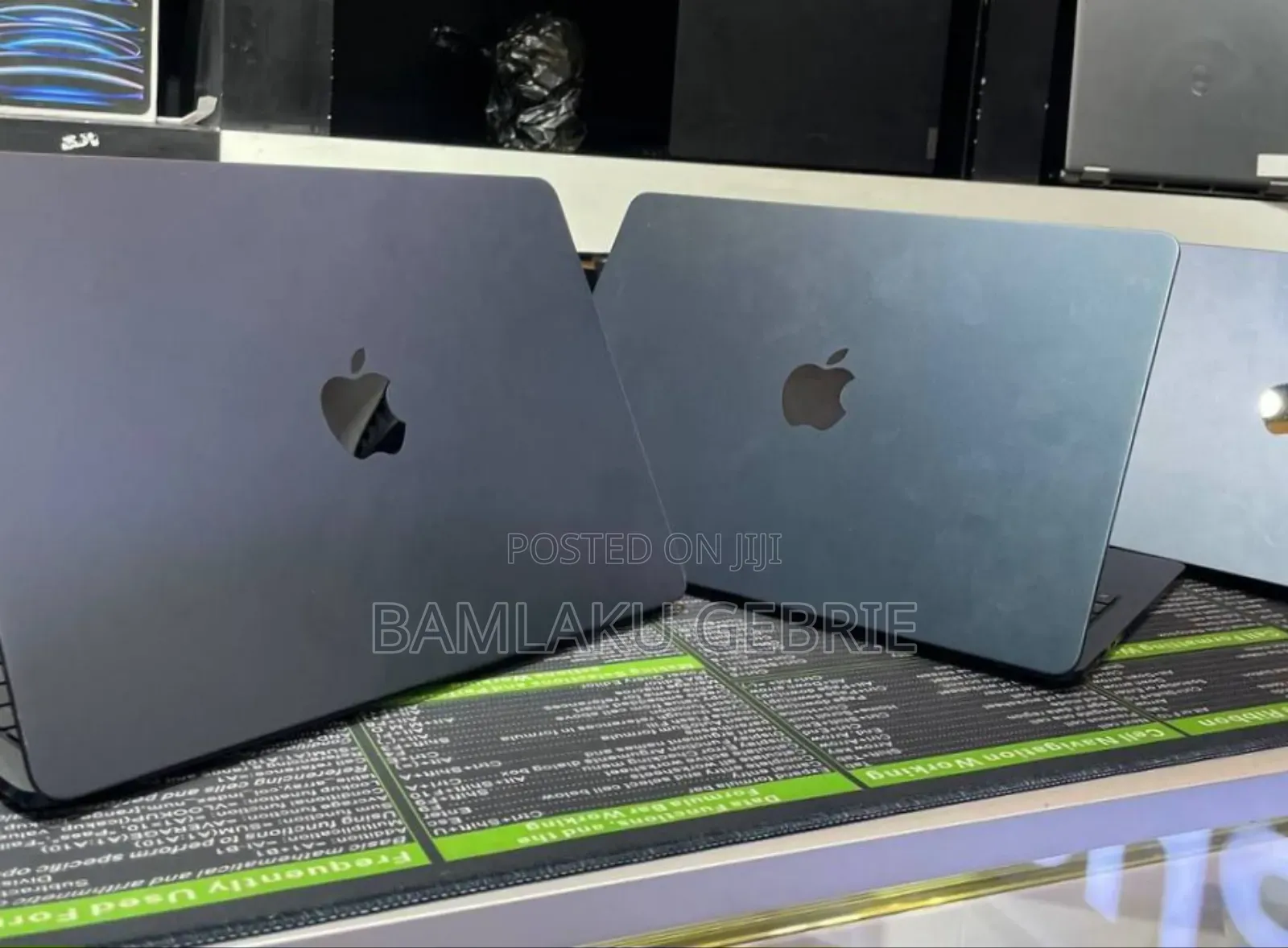 New Laptop Apple MacBook Air 2024 M3 13-Inch 8GB Apple M3 SSD 256GB