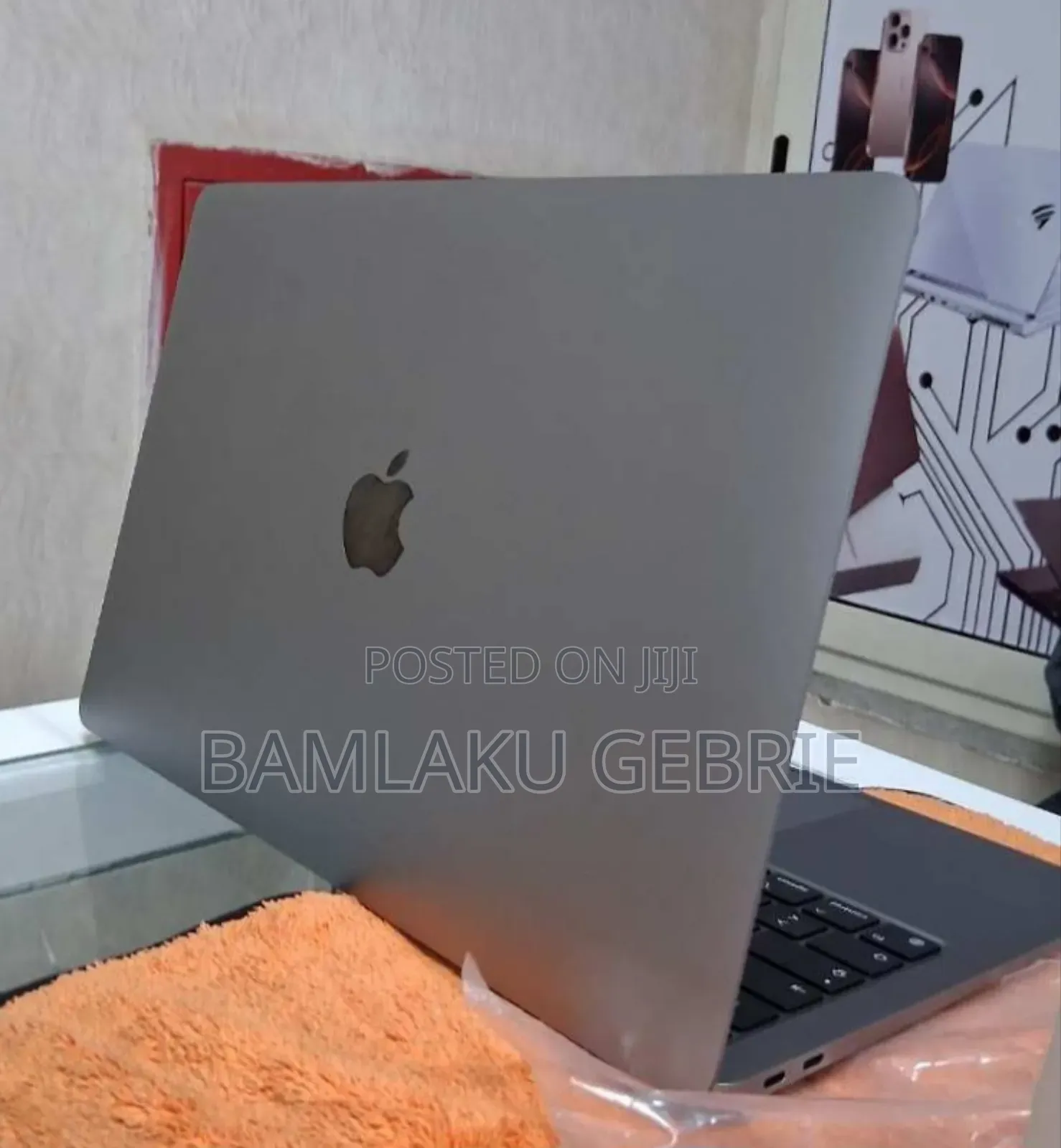 New Laptop Apple MacBook Air 2024 M3 13-Inch 8GB Apple M3 SSD 256GB