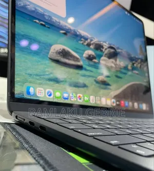 New Laptop Apple MacBook Air 2024 M3 13-Inch 8GB Apple M3 SSD 256GB