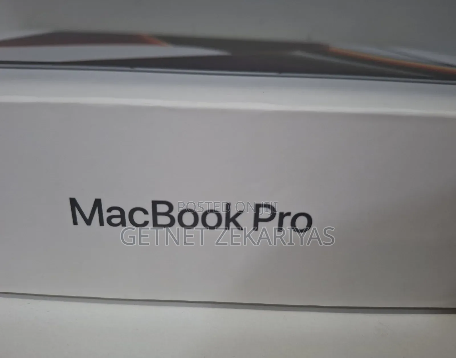 New Laptop Apple MacBook Pro M1 32GB Apple M1 Pro SSD 1T